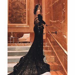 Regina Sequin Gown (Black)